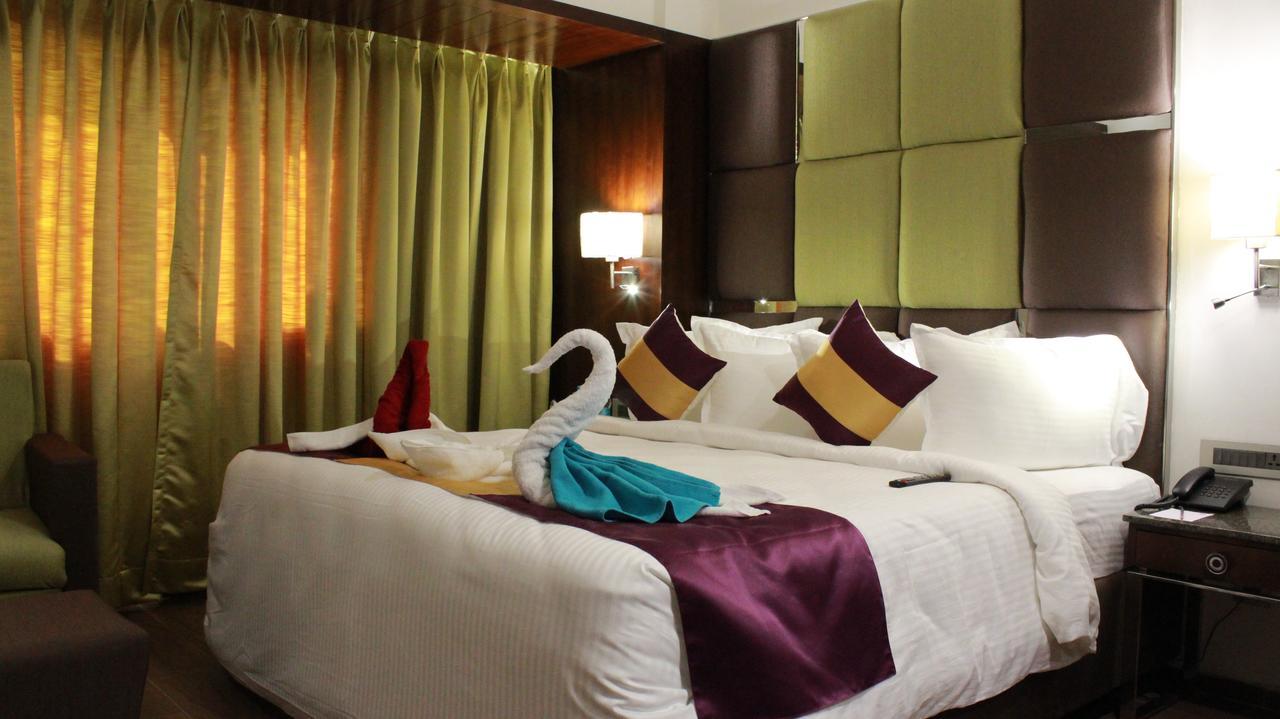 Hotel Ajantha Evergreen Vijayawada Exterior photo