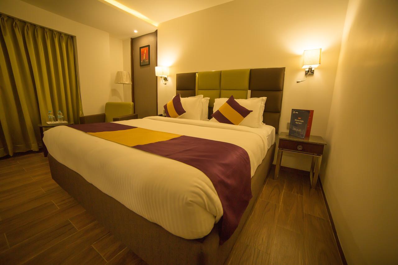 Hotel Ajantha Evergreen Vijayawada Exterior photo